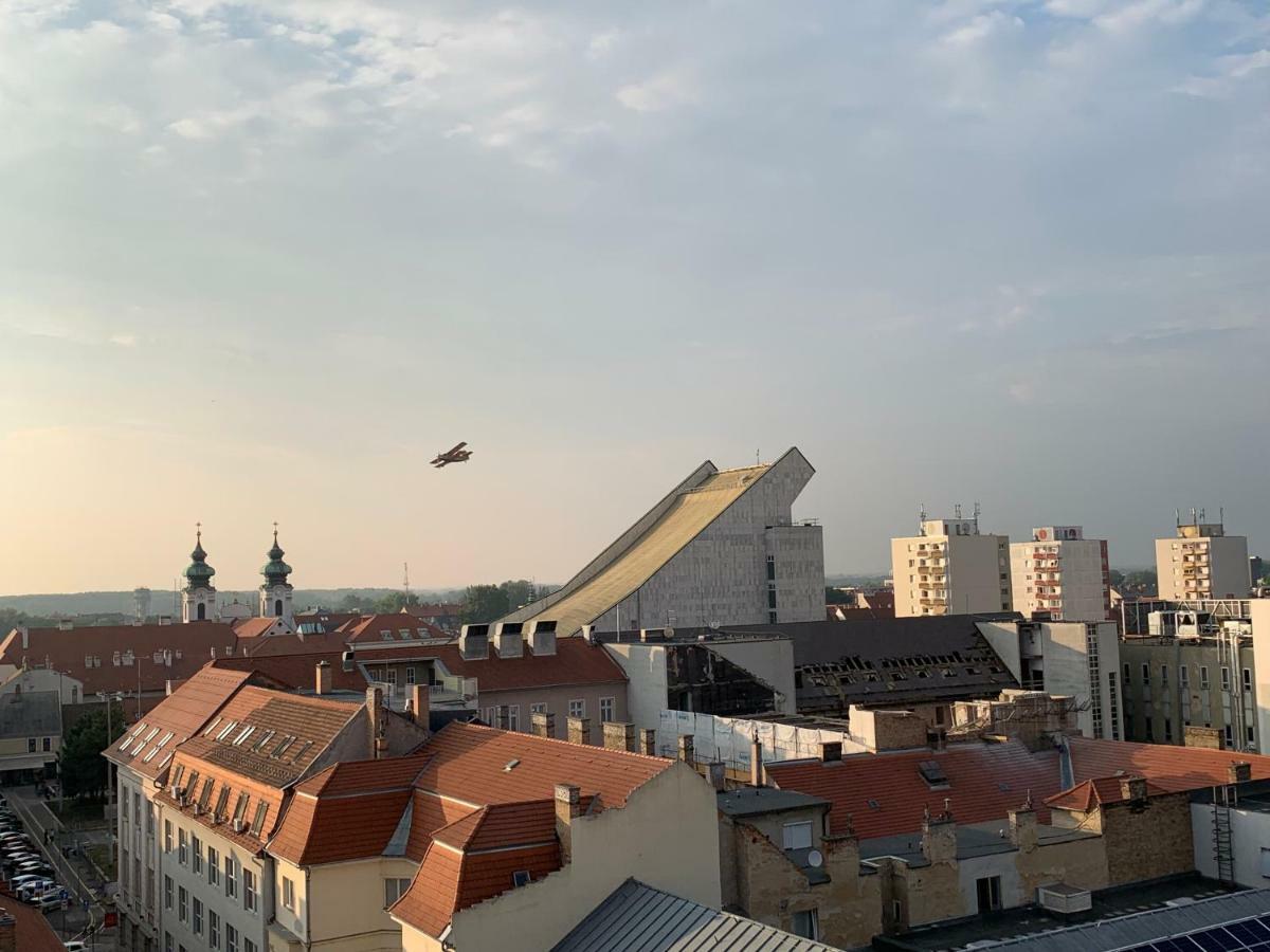 Apartamento Origo Győr Exterior foto