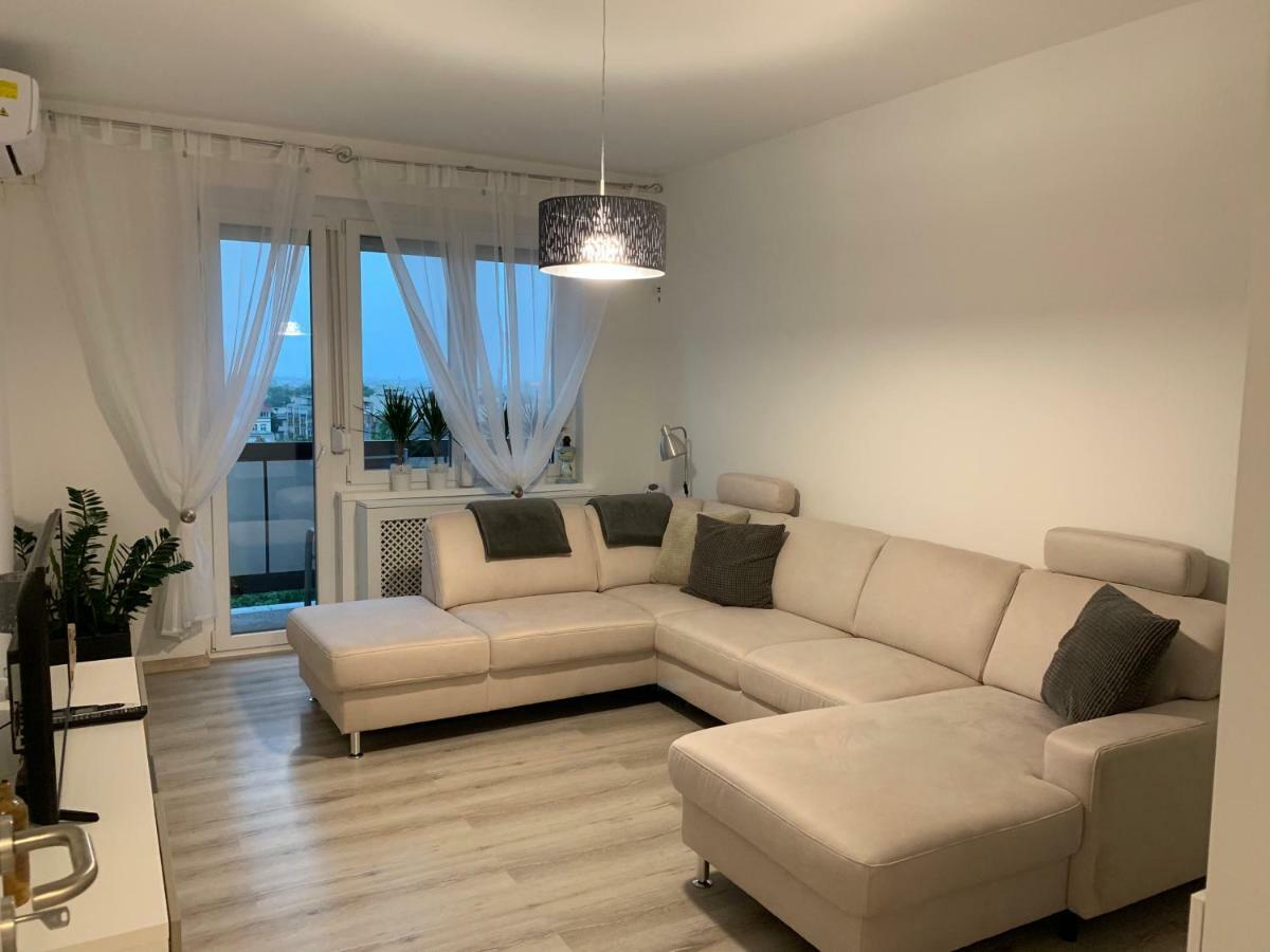 Apartamento Origo Győr Exterior foto