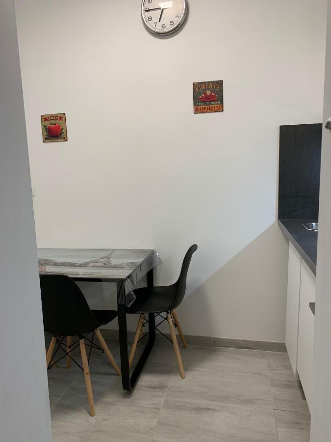 Apartamento Origo Győr Exterior foto